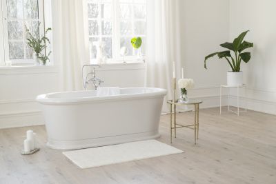 Luxurious bathtub setup